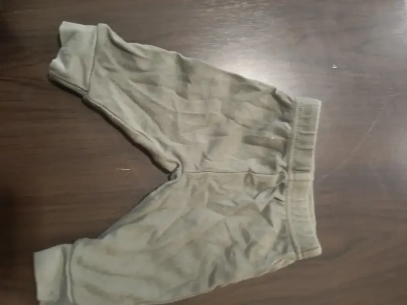 Pantalones cortos verdes - 1