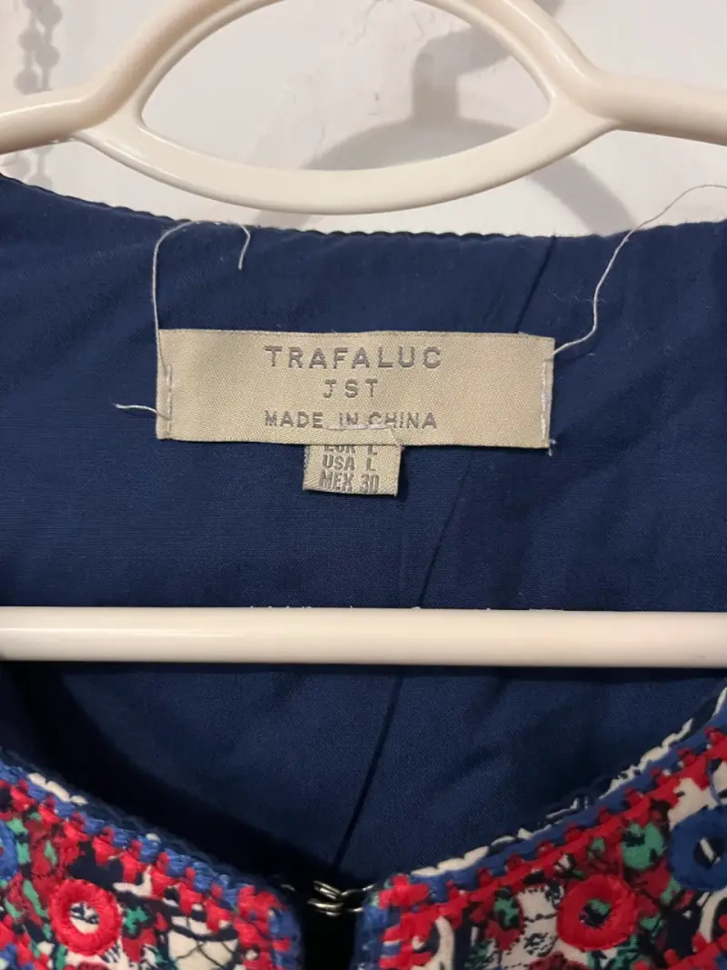 Chaqueta bordada en blanco y azul - 2