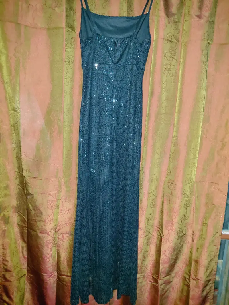 Vestido largo con lentejuelas - 2