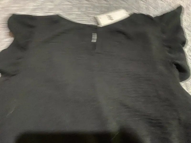 Blusa negra manga corta - 1