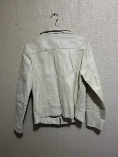 Chaqueta de cuero REAL vintage blanca - miniatura 2