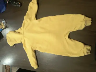 Enterito bebé amarillo con gorro - miniatura 3