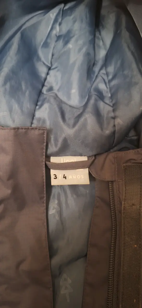 Chaqueta azul con capucha Lippi. - 2