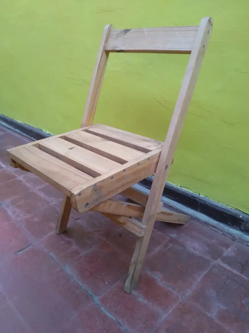 2 Sillas plegable de madera - 2