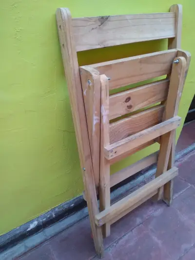 2 Sillas plegable de madera - miniatura 3