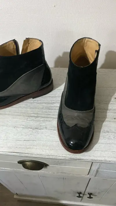 Botines negros y grises - miniatura 2