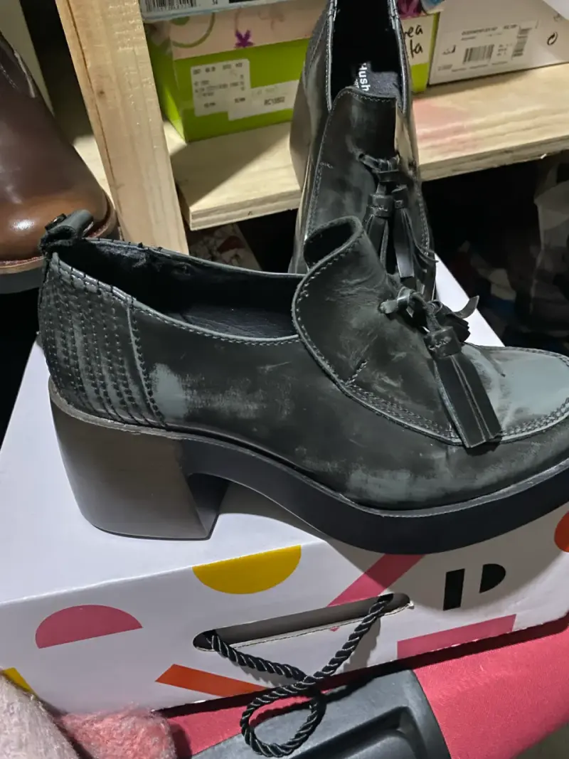 Zapato de cuero negro Hush Puppies - 2