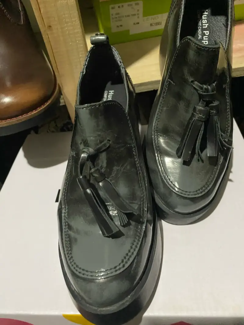 Zapato de cuero negro Hush Puppies - 3