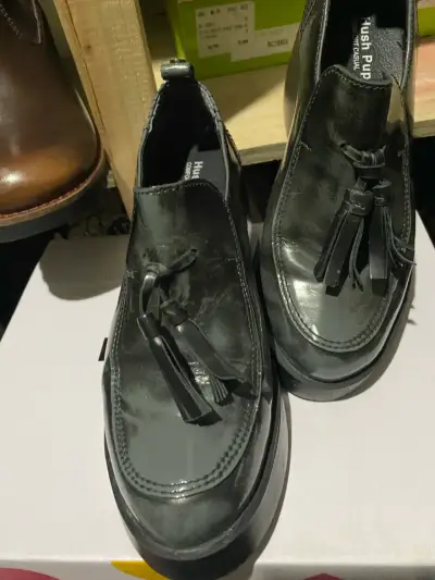 Zapato de cuero negro Hush Puppies - miniatura 3