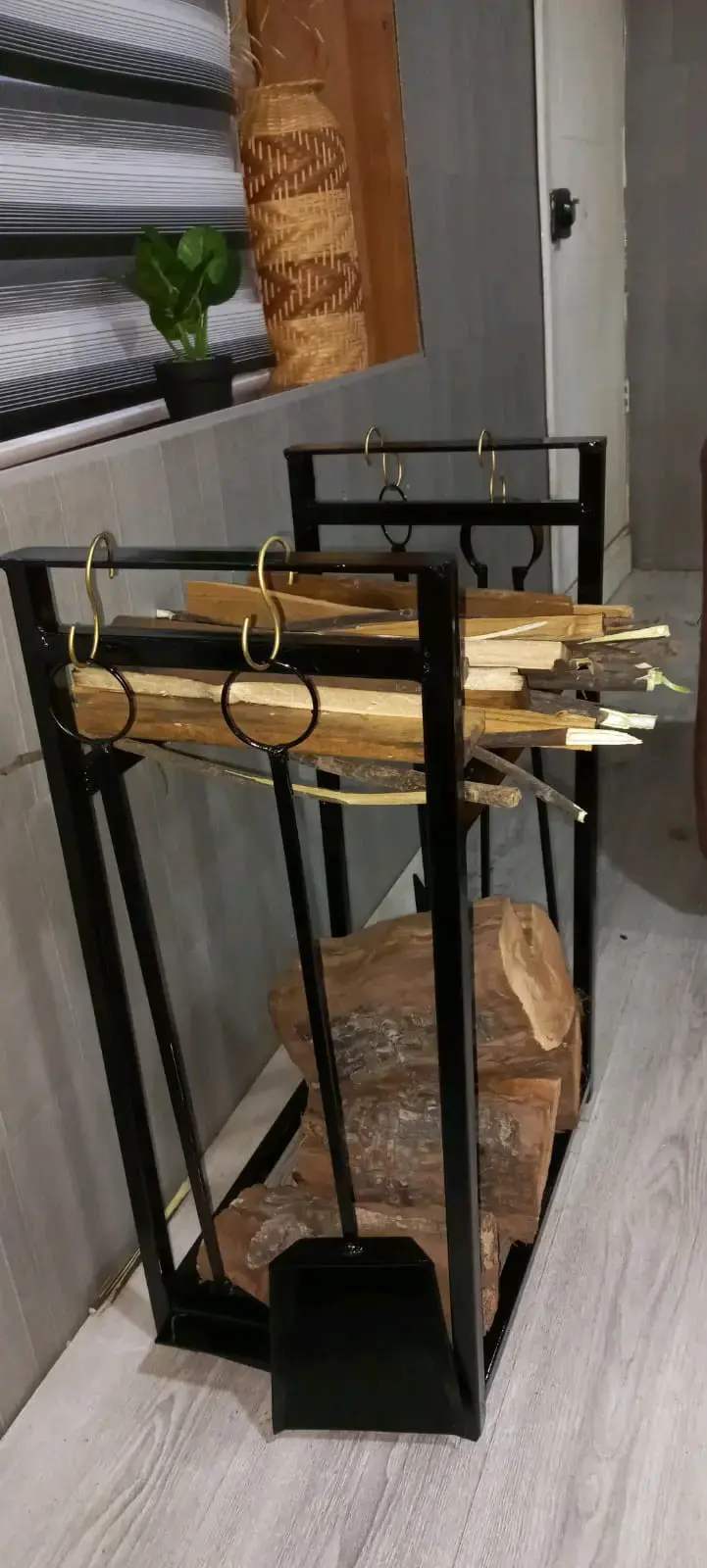 Parrilla con soporte de leña - 2