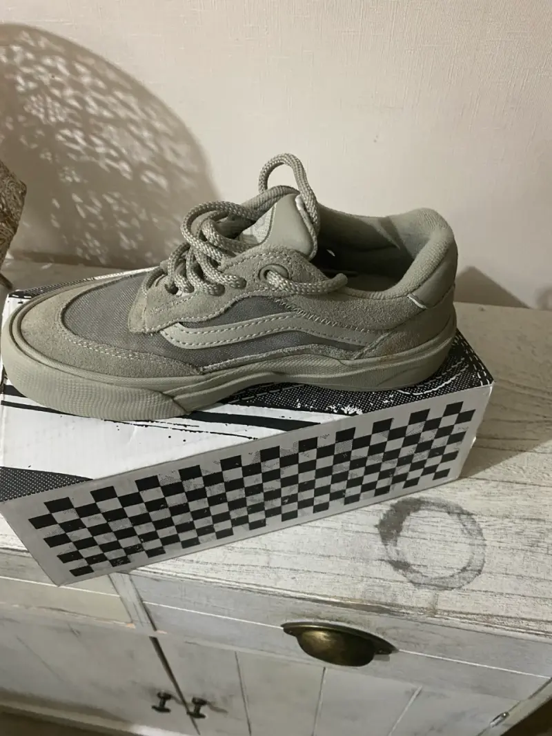 Zapatillas casual color gris - 2