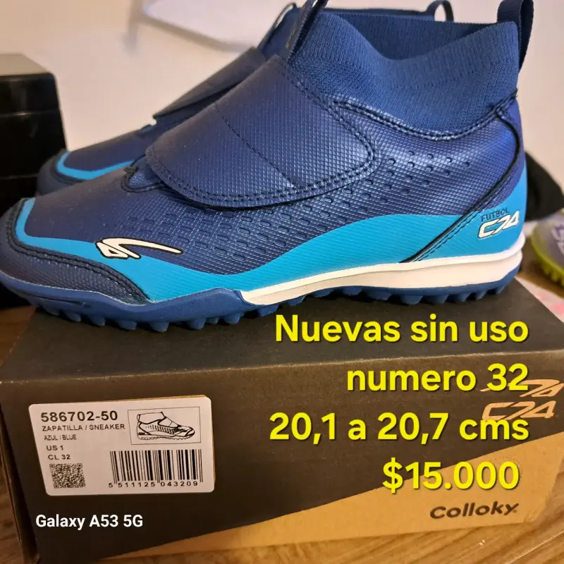 Zapatillas de fútbol azules talla 32