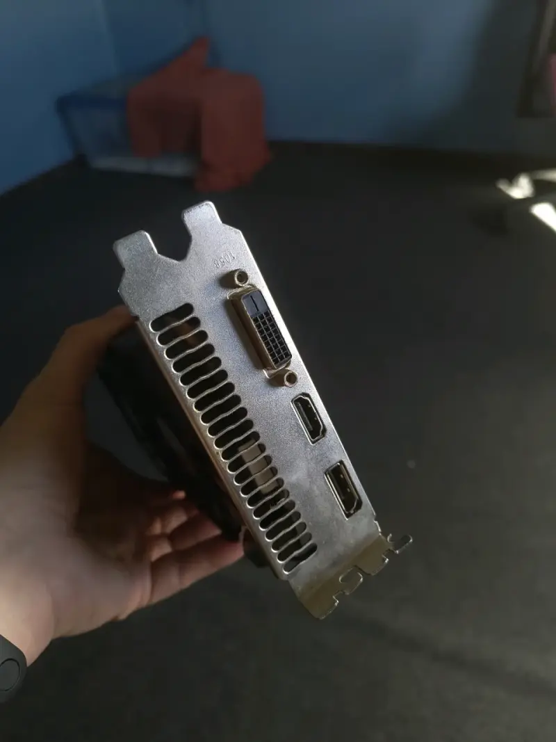 Tarjeta gráfica GTX 1060 MSI - 2