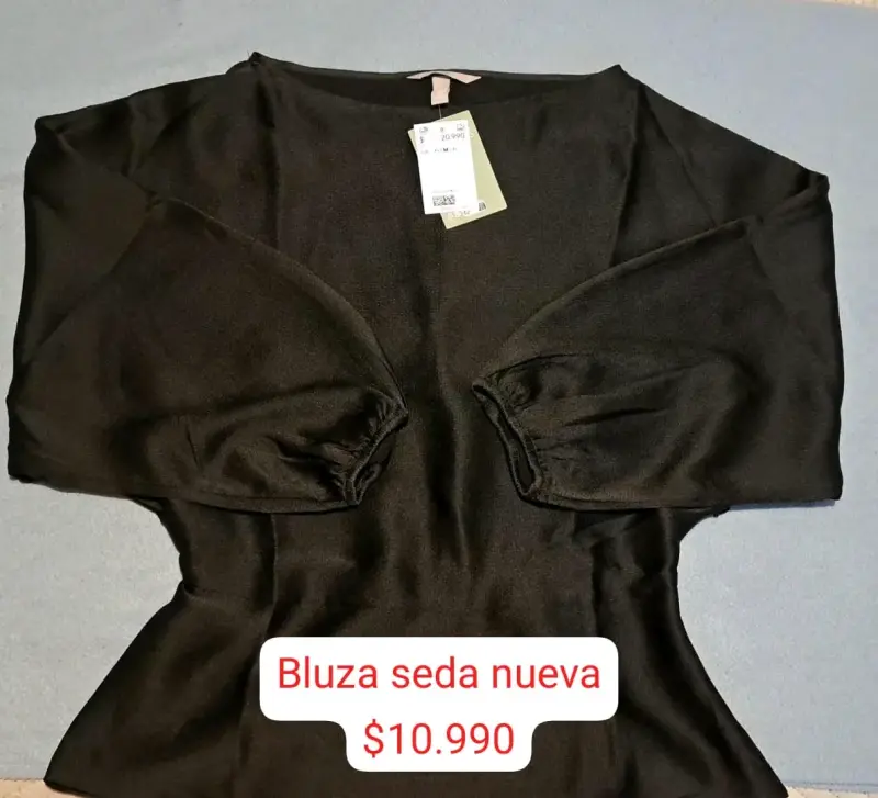 Polerón negro LYON oversized - 4