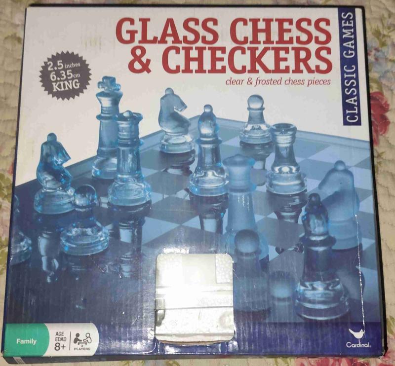 Juego de ajedrez y damas de vidrio