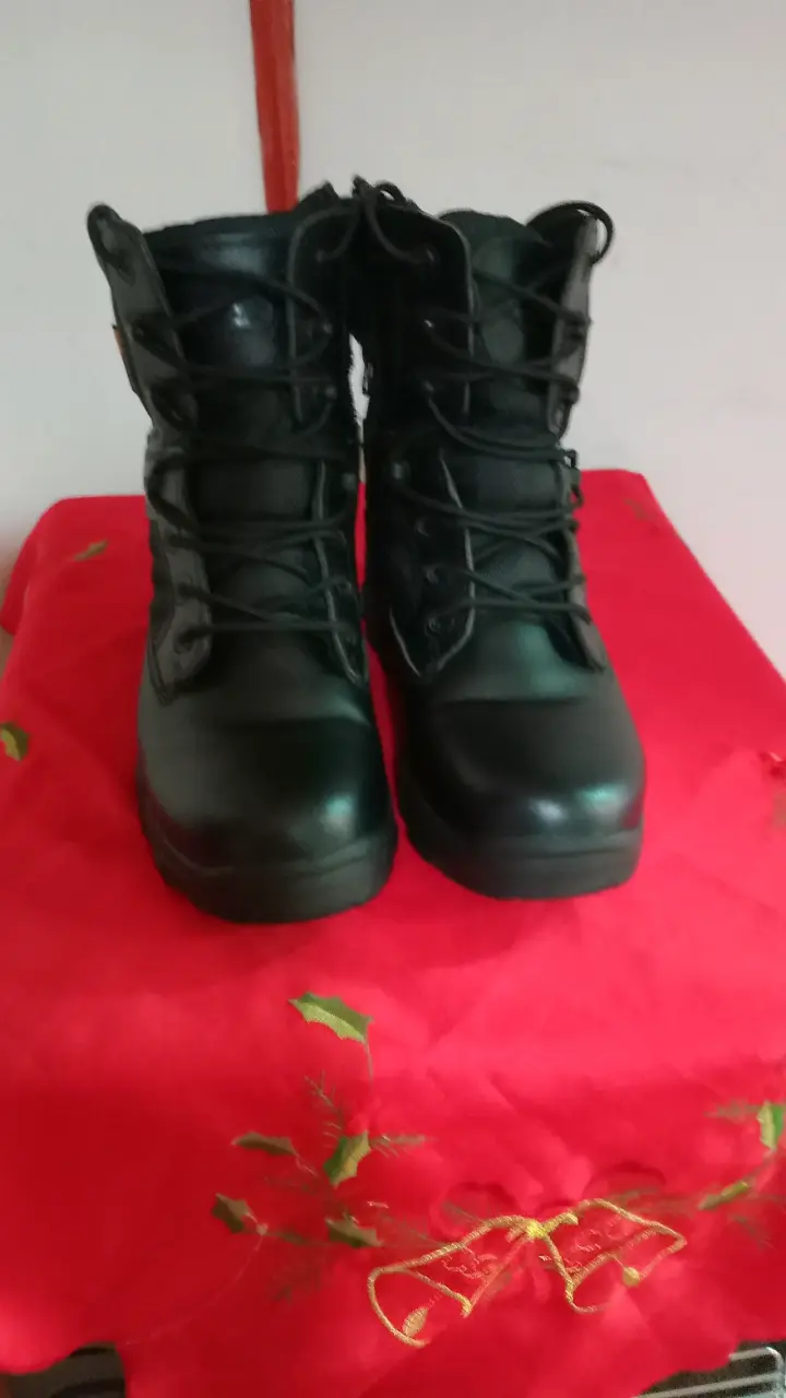 Botas negras militares - 1