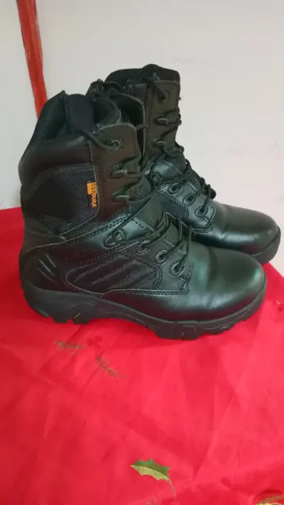 Botas negras militares - miniatura 2