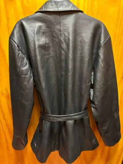 Chaqueta de cuero genuino negra - miniatura 3