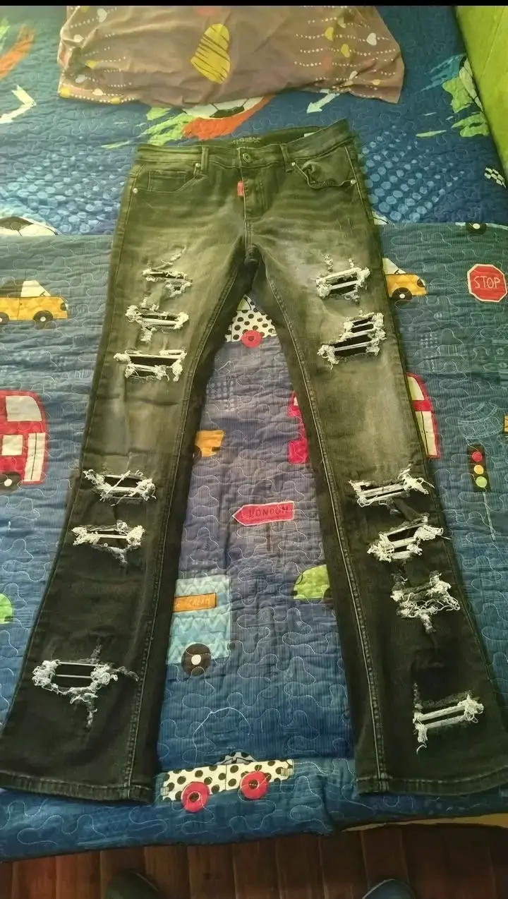Jeans negros rasgados - 2