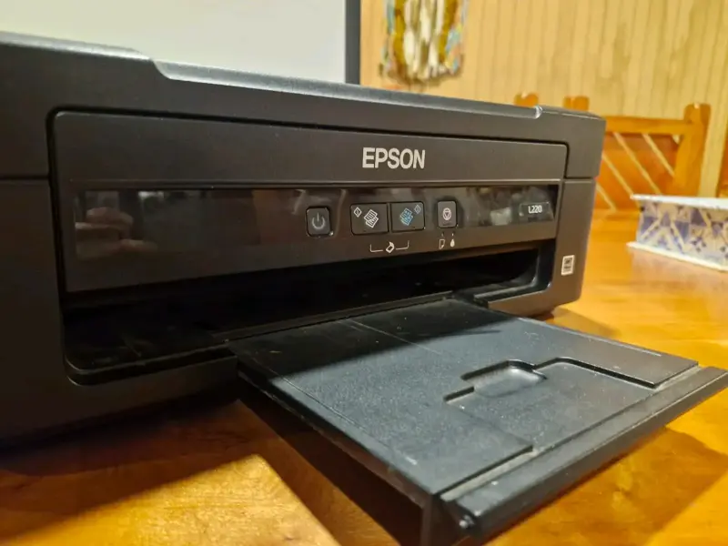 Impresora multifuncional Epson L220 - 3
