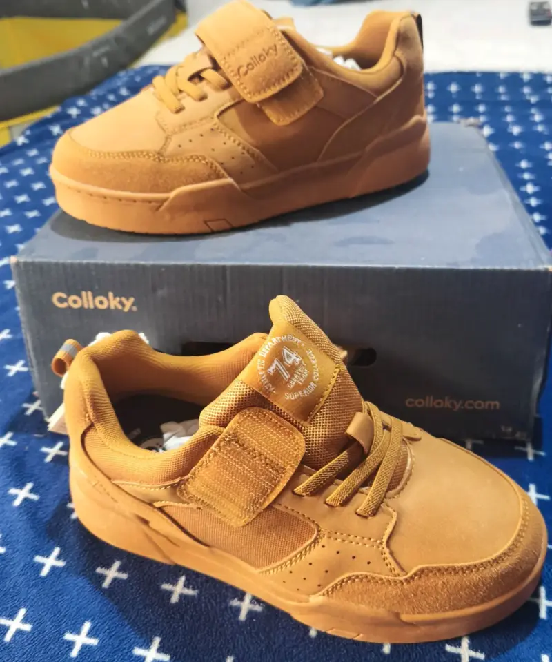 Zapatillas niño nuevas color camel - 2