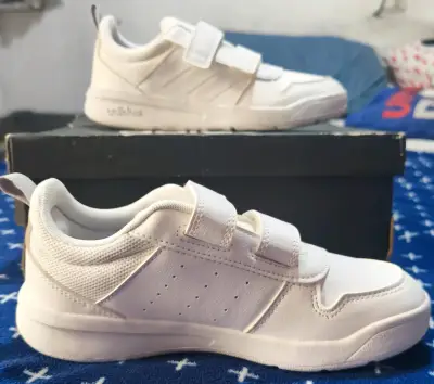 Zapatillas unisex blancas talla 34 - miniatura 4