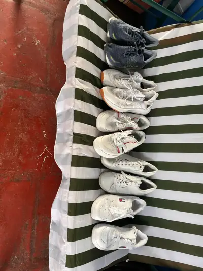 Lote de zapatillas deportivas - miniatura 3