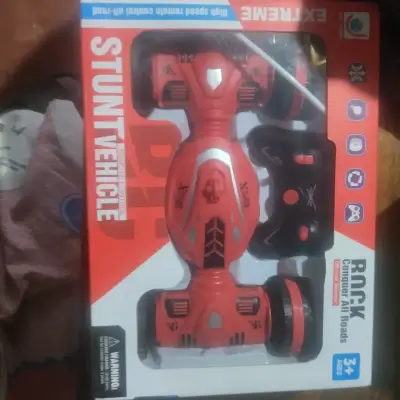 Auto a control remoto todoterreno - miniatura 2