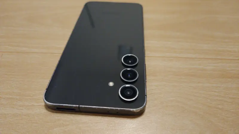 Smartphone Samsung negro en buen estado - 2