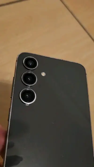 Smartphone Samsung negro en buen estado - miniatura 4
