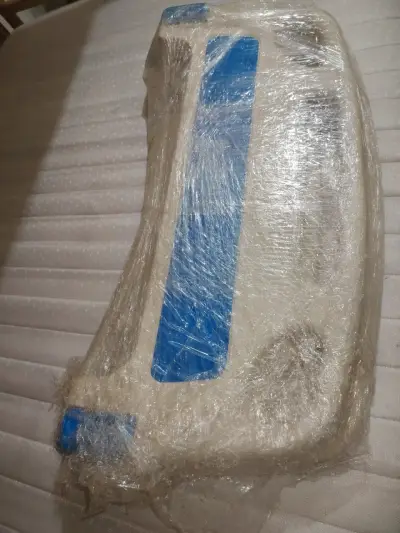 Cama clínica ajustable con ruedas - miniatura 3