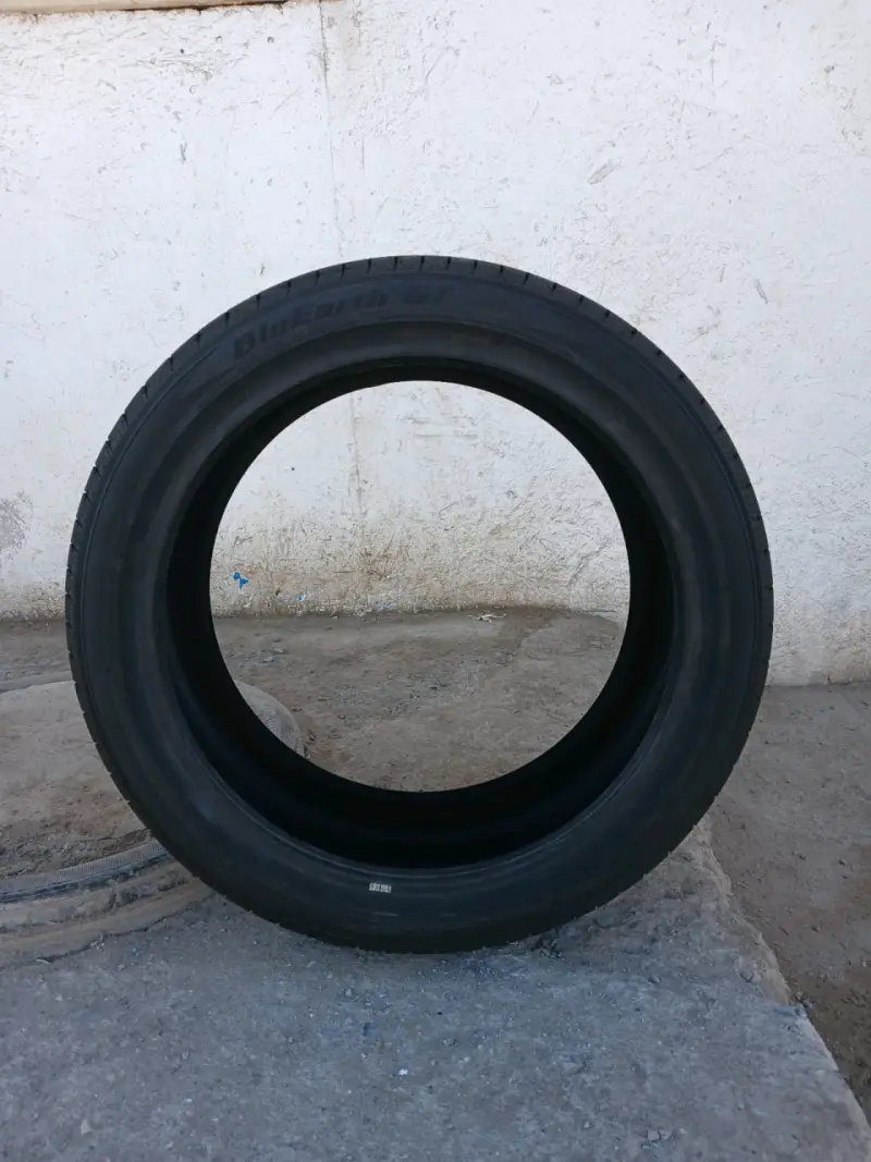 Neumático Yokohama BluEarth-GT 205/45R17 - 2