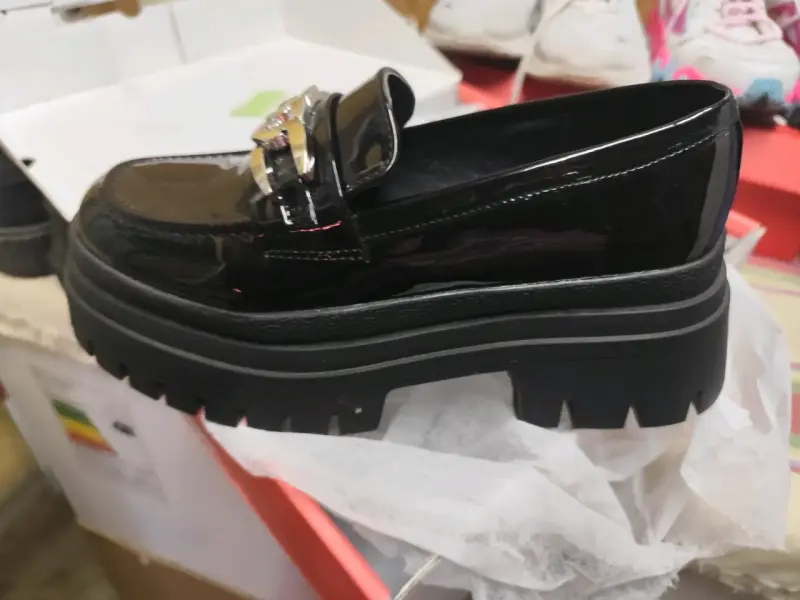 Mocasines negros con cadena - 2