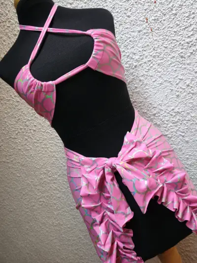 Conjunto bikini rosa estampado - miniatura 2