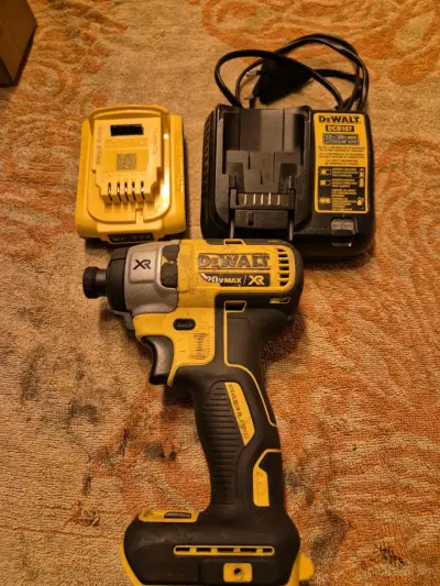 Atornillador de impacto inalámbrico Dewalt  dcf887 - miniatura 1