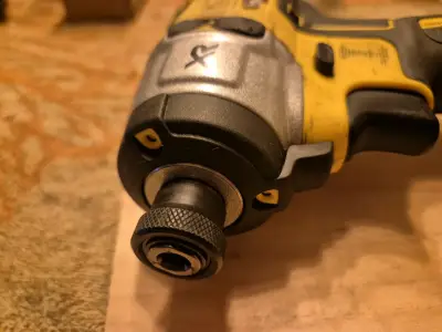 Atornillador de impacto inalámbrico Dewalt  dcf887 - miniatura 5