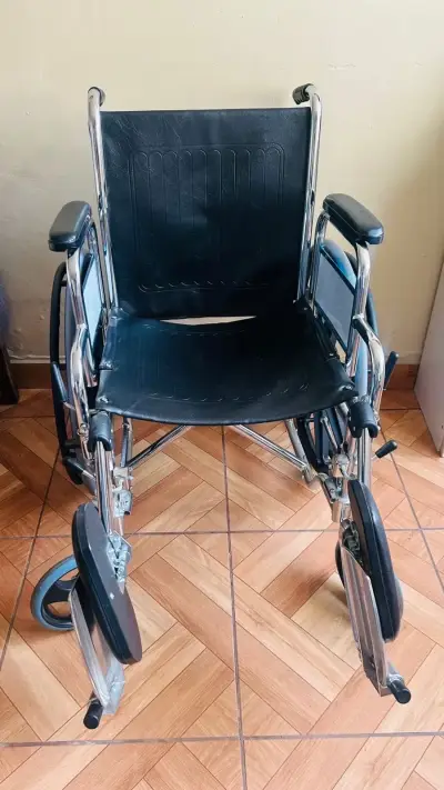 Silla de ruedas plegable ortopédica - miniatura 1