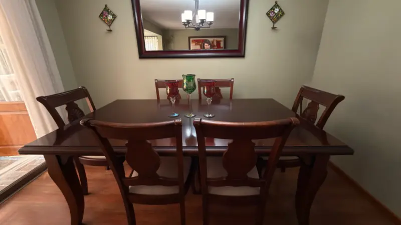 Juego de comedor madera 6 sillas - 1