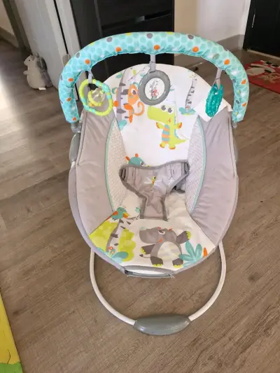 Silla mecedora para bebé - miniatura 4