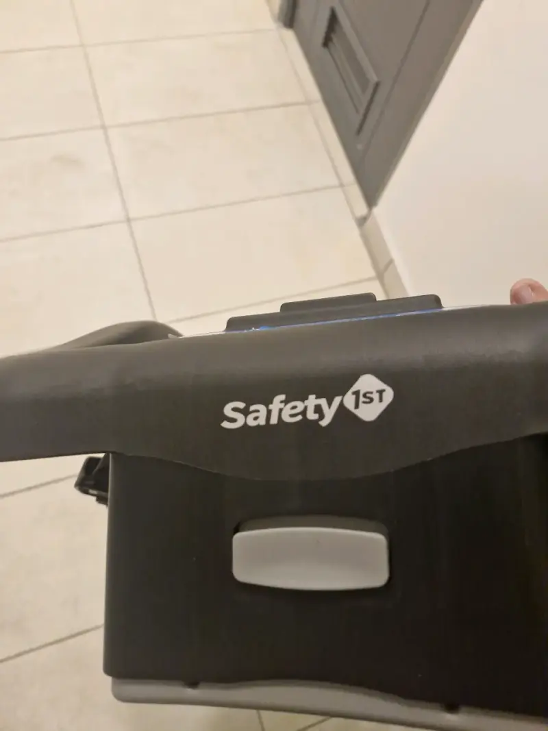 Silla de auto infantil con base safety - 6