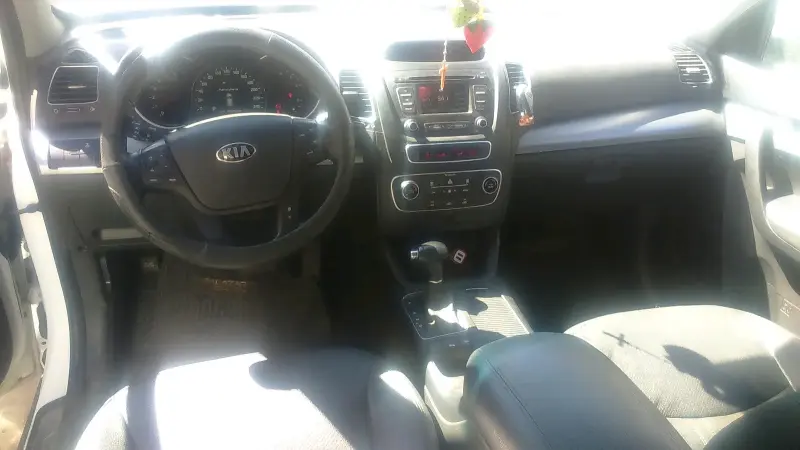 KIA Sorento 2014 en excelente estado - 2
