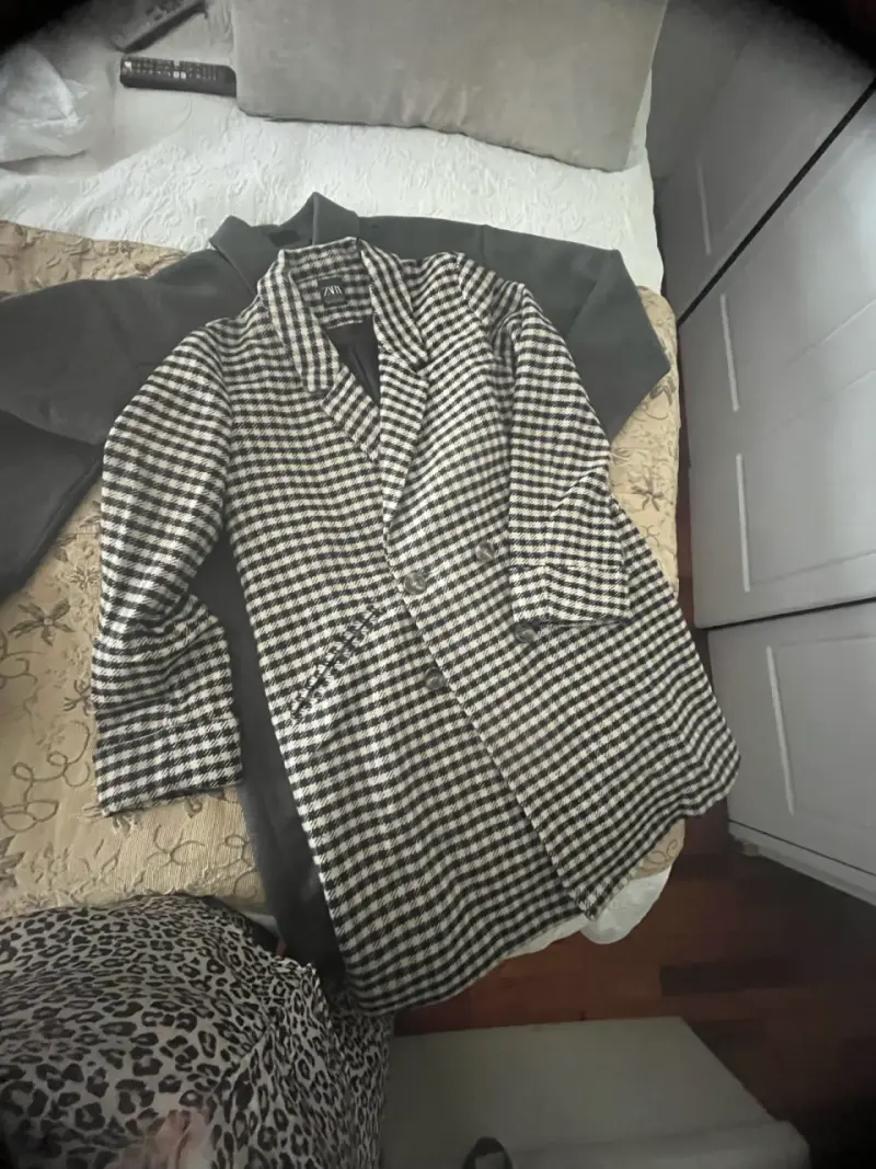 Abrigo a cuadros Zara - 4