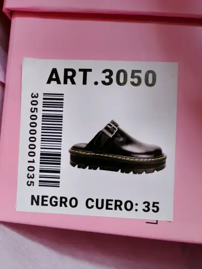 Zuecos negros de cuero - miniatura 3