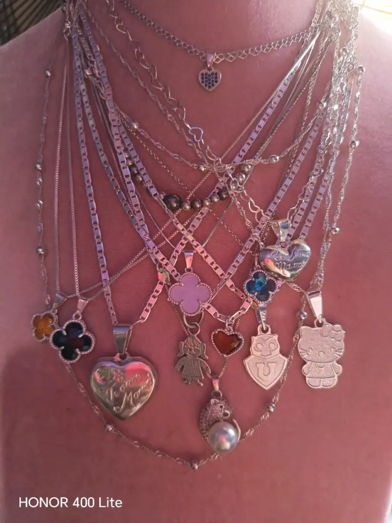 Collares de plata con dijes - 3