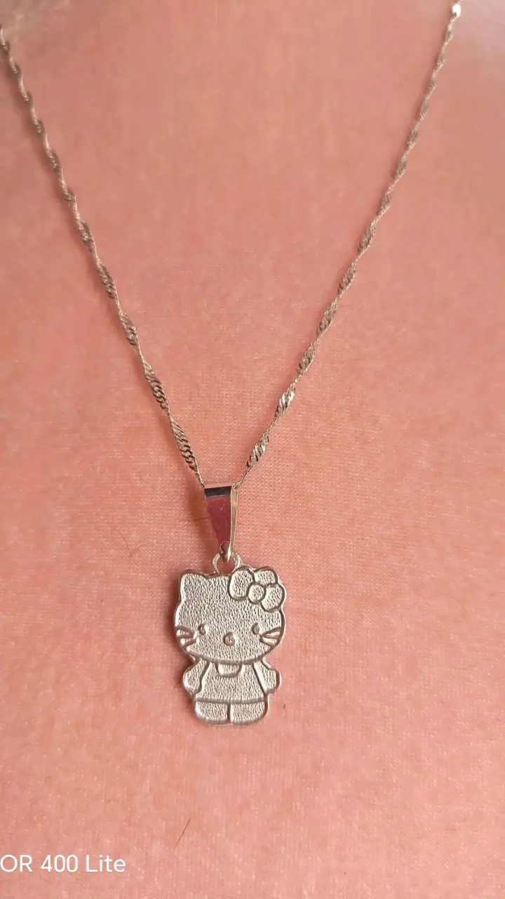 Collares de plata con dijes - 6