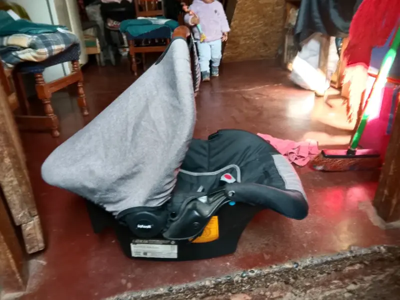 Silla de auto para bebé gris - 2