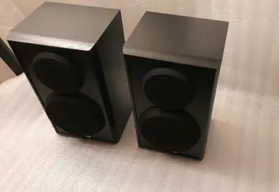 Parlantes Yamaha negros - miniatura 3