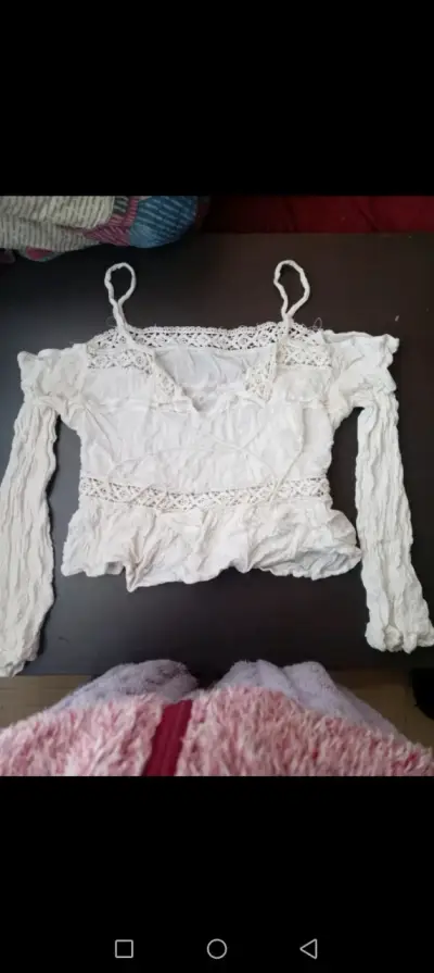 Blusa de encaje blanca y poleras - miniatura 1