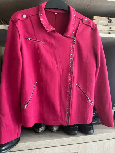 Chaqueta biker fucsia con tachas - miniatura 1