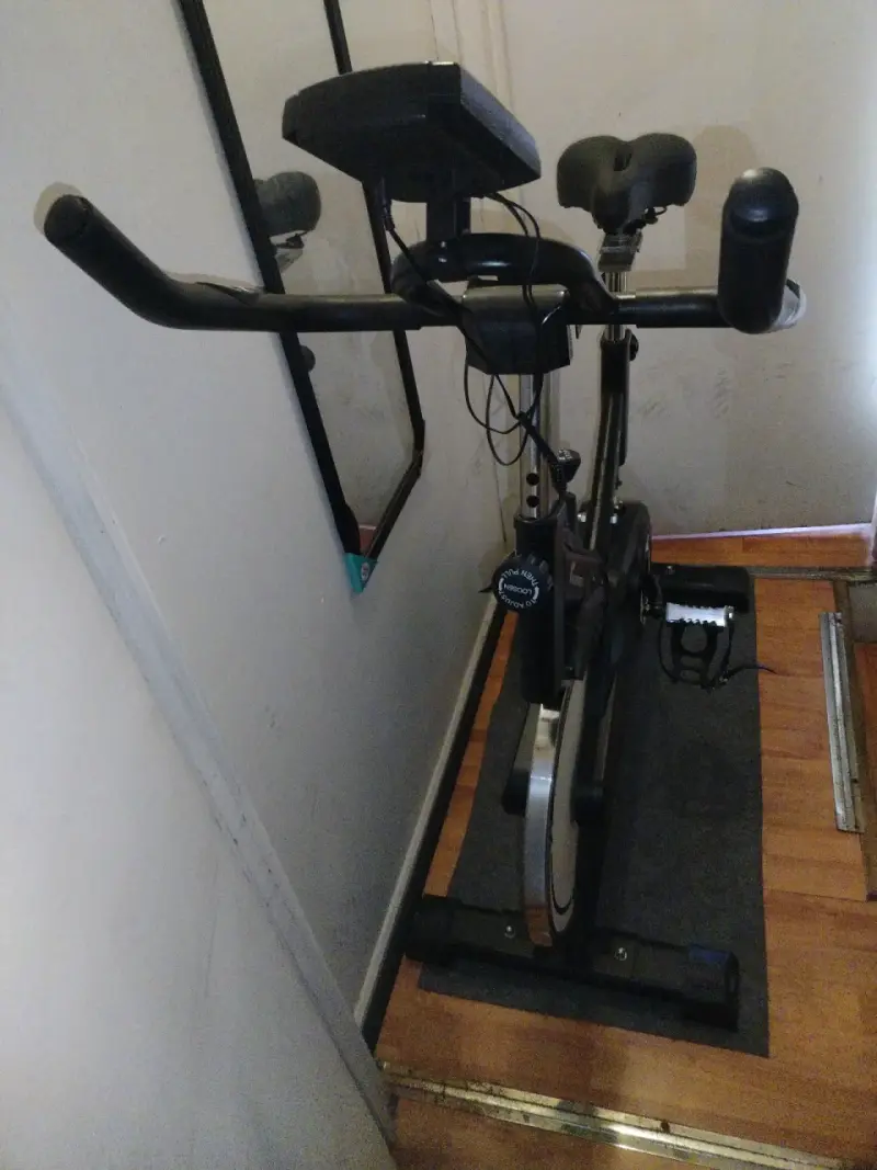 Bicicleta estática Centurfit negra - 2